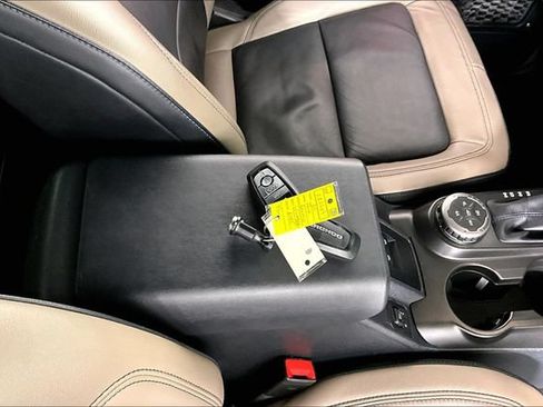 Used 2022 Ford Bronco Wildtrak AWD/4WD image 32