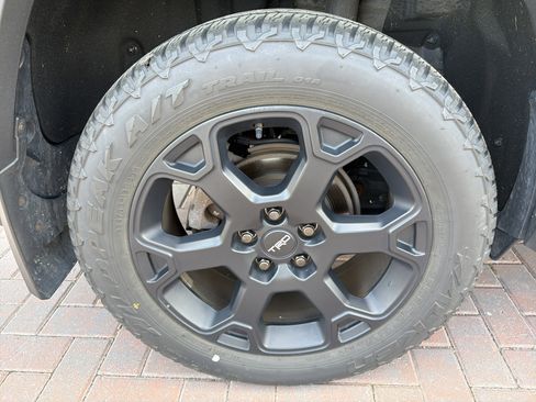 Used 2020 Toyota RAV4 TRD Off-Road image 13