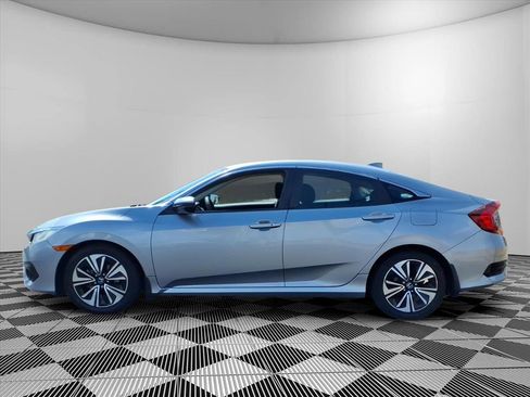Used 2016 Honda Civic EX-T image 9