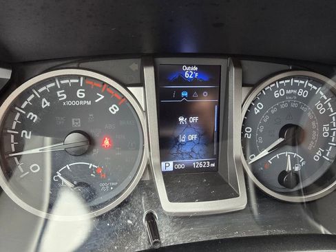 Certified 2023 Toyota Tacoma SR5 AWD/4WD image 19