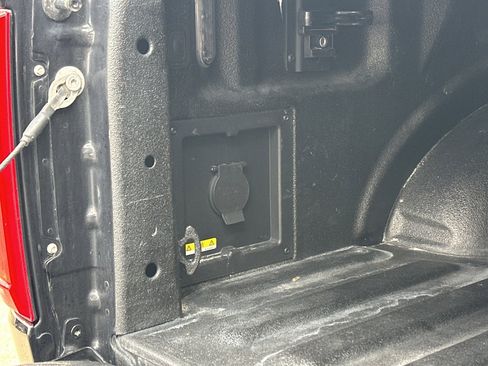 Used 2022 Ford F150 XLT w/ Equipment Group 302A High image 10