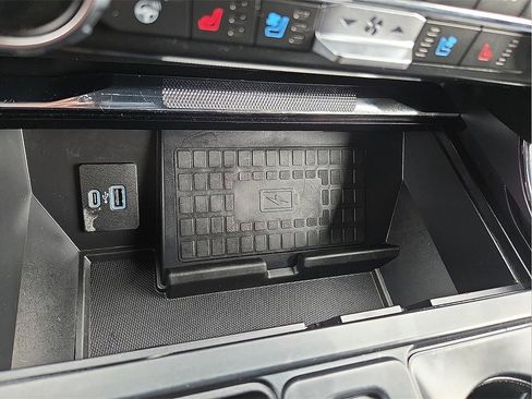 Used 2022 Ford F150 Lariat w/ Equipment Group 502A High image 15