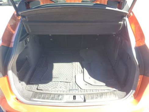 Used 2022 Jaguar F-PACE SVR image 8