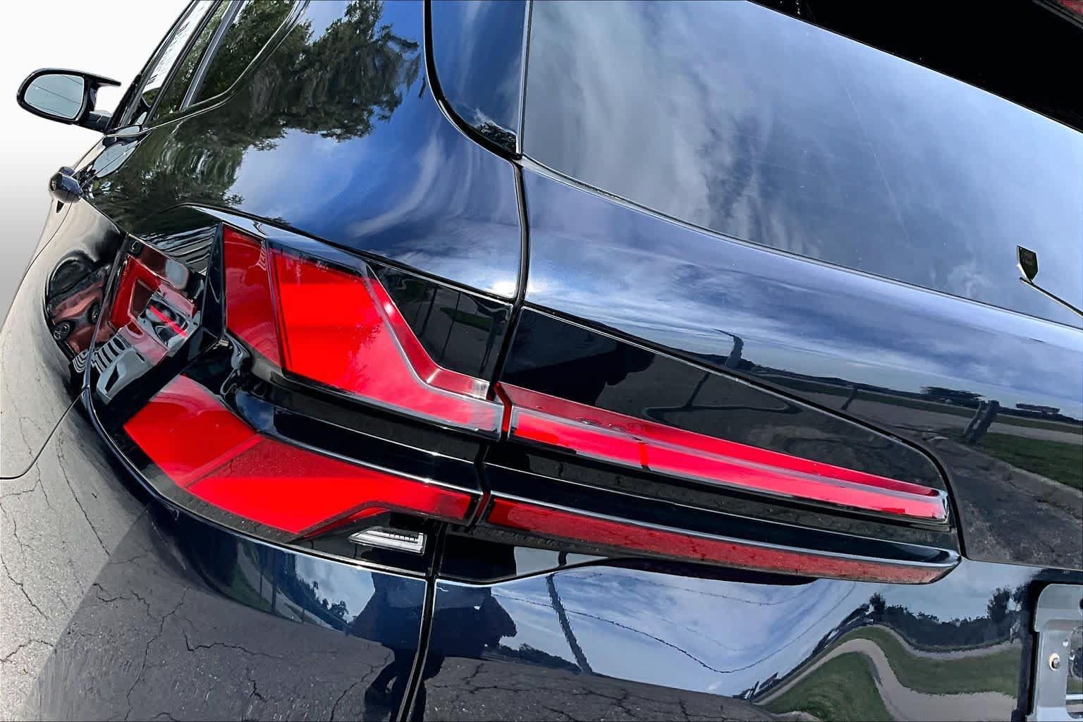 Used 2024 BMW X5 M60i AWD/4WD image 29