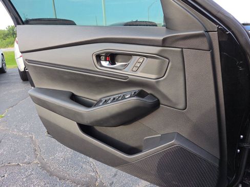 Used 2023 Honda Accord Touring image 18