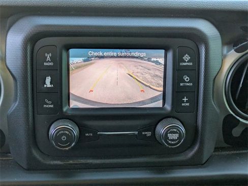 Used 2020 Jeep Wrangler Sport image 22