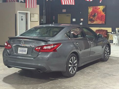 Used 2016 Nissan Altima 2.5 SL w/ 2.5 Technology w/LED Package image 7