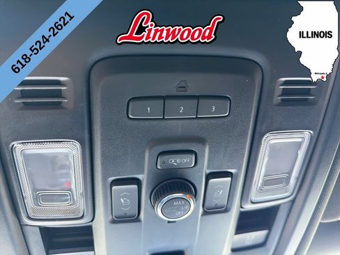 Used 2024 GMC Yukon AT4 AWD/4WD image 33