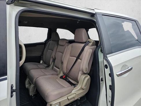 Used 2019 Honda Odyssey EX image 16
