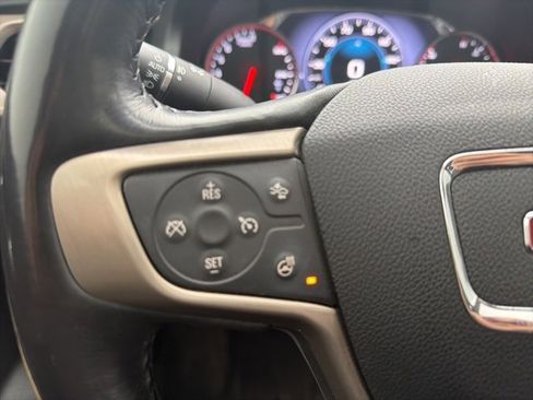 Used 2018 GMC Acadia Denali w/ Technology Package image 43