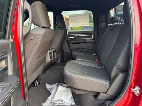 New 2026 RAM 2500 Big Horn AWD/4WD image 21