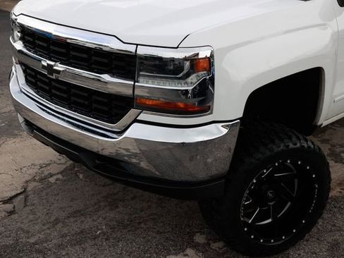 Used 2018 Chevrolet Silverado 1500 LT image 26
