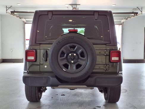 Used 2020 Jeep Wrangler Unlimited Sport AWD/4WD image 17