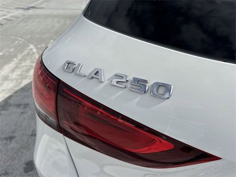 Used 2023 Mercedes-Benz GLA 250 image 24