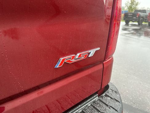 Used 2021 Chevrolet Silverado 1500 RST AWD/4WD image 12