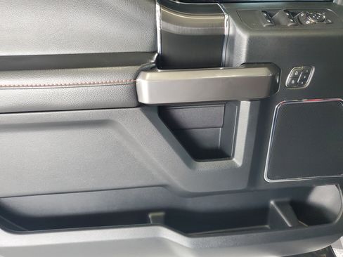 Used 2019 Ford F150 Lariat w/ Equipment Group 502A Luxury AWD/4WD image 15