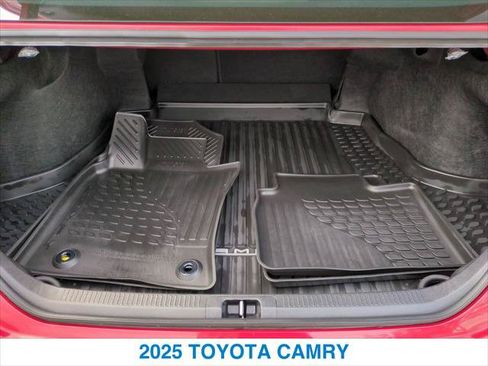 Used 2025 Toyota Camry SE w/ Convenience Package FWD image 23