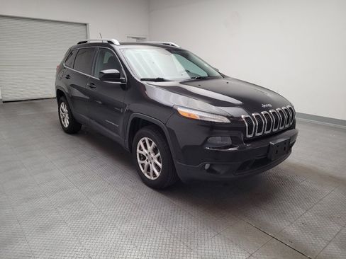Used 2014 Jeep Cherokee Latitude w/ Cold Weather Group AWD/4WD image 13