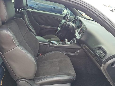 Used 2022 Dodge Challenger R/T w/ Plus Package image 3