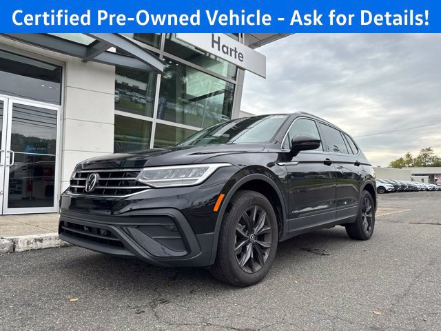 Certified 2024 Volkswagen Tiguan SE w/ Panoramic Sunroof Package AWD/4WD image 2