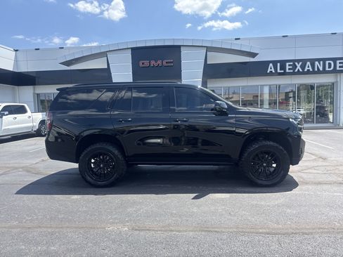 Used 2023 Chevrolet Tahoe RST w/ Luxury Package AWD/4WD image 2