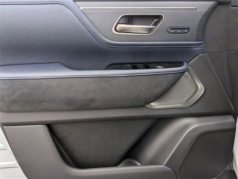 New 2026 INFINITI QX80 4WD image 15