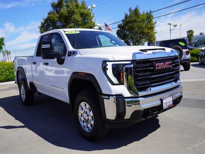 Used 2024 GMC Sierra 2500 Pro w/ Convenience Package