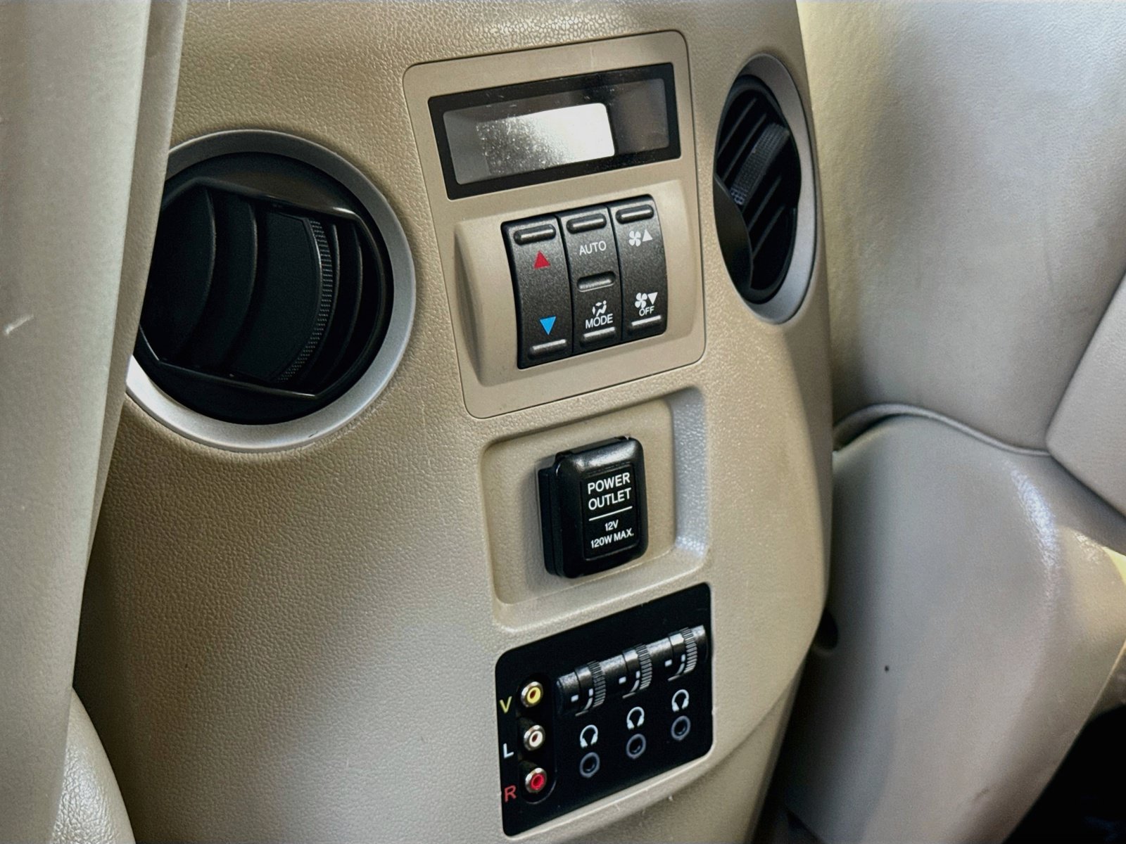 Used 2011 Honda Pilot Touring image 21