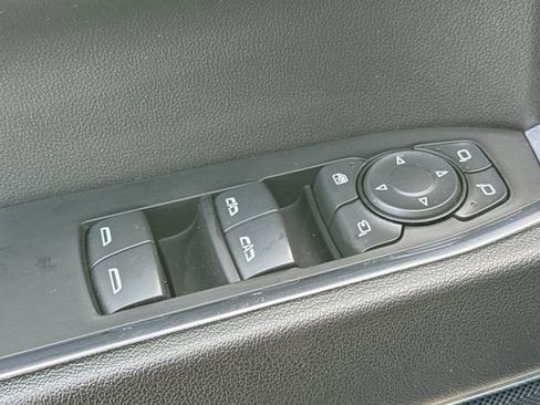 Used 2024 GMC Sierra 1500 SLT image 12