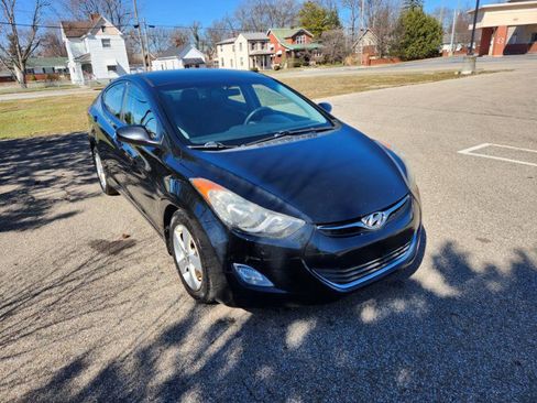 Used 2013 Hyundai Elantra GLS w/ Preferred Pkg image 5