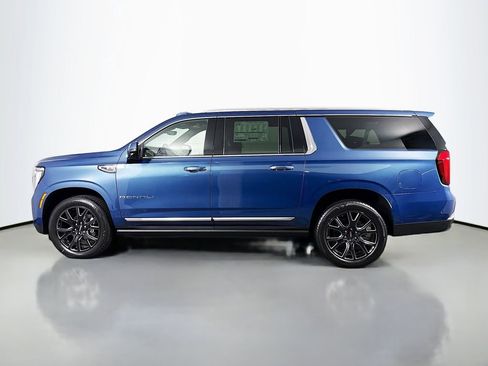 New 2026 GMC Yukon XL Denali w/ Denali Reserve Package image 4