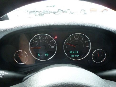 Used 2014 Jeep Wrangler Sport AWD/4WD image 24