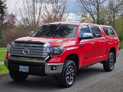 Used 2014 Toyota Tundra Limited w/ Limited Premium Package