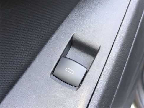 New 2026 Chevrolet Equinox LT image 23