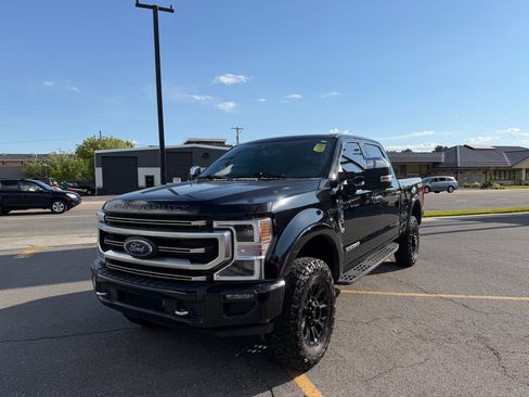Used 2022 Ford F350 Platinum w/ Tremor Off-Road Package AWD/4WD image 4