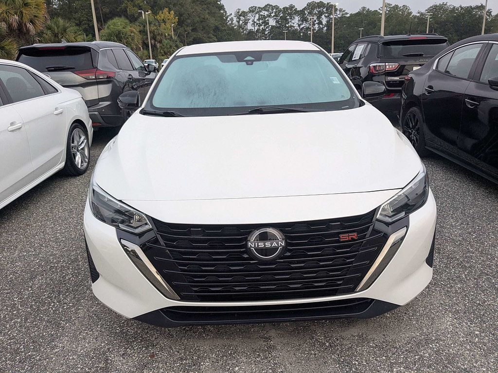Used 2025 Nissan Sentra SR FWD image 2