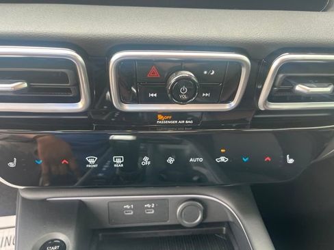 New 2026 Nissan Sentra SR FWD image 17