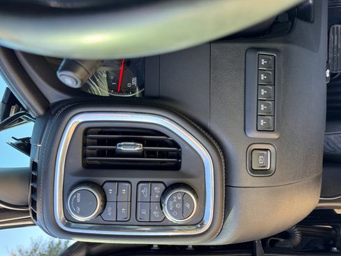 Used 2023 Chevrolet Silverado 2500 LTZ w/ LTZ Plus Package image 28