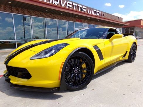 Used 2015 Chevrolet Corvette Z06 w/ 3LZ Preferred Equipment Group image 1