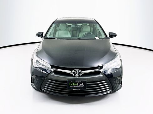 Used 2016 Toyota Camry XLE w/ Moonroof Package image 2