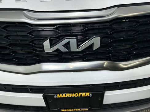 Used 2022 Kia Telluride EX w/ EX Premium Package image 9