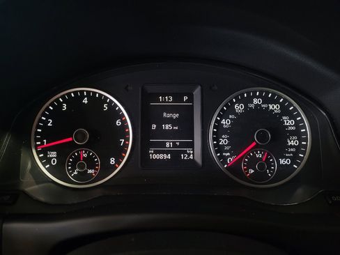 Used 2015 Volkswagen Tiguan SEL FWD image 23