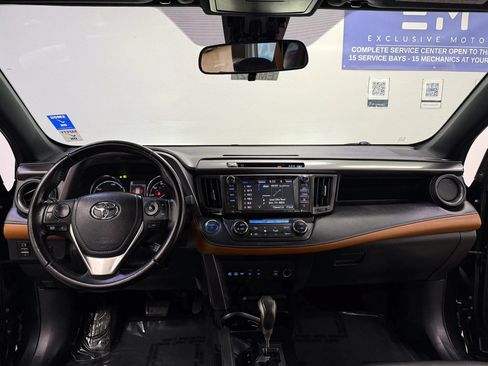 Used 2017 Toyota RAV4 SE w/ Advanced Technology Package AWD/4WD image 10