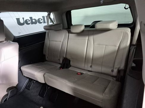 Used 2022 Ford Expedition Max XLT image 24