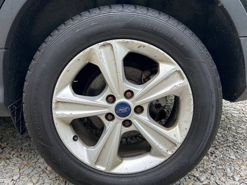 Used 2015 Ford Escape SE AWD/4WD image 14