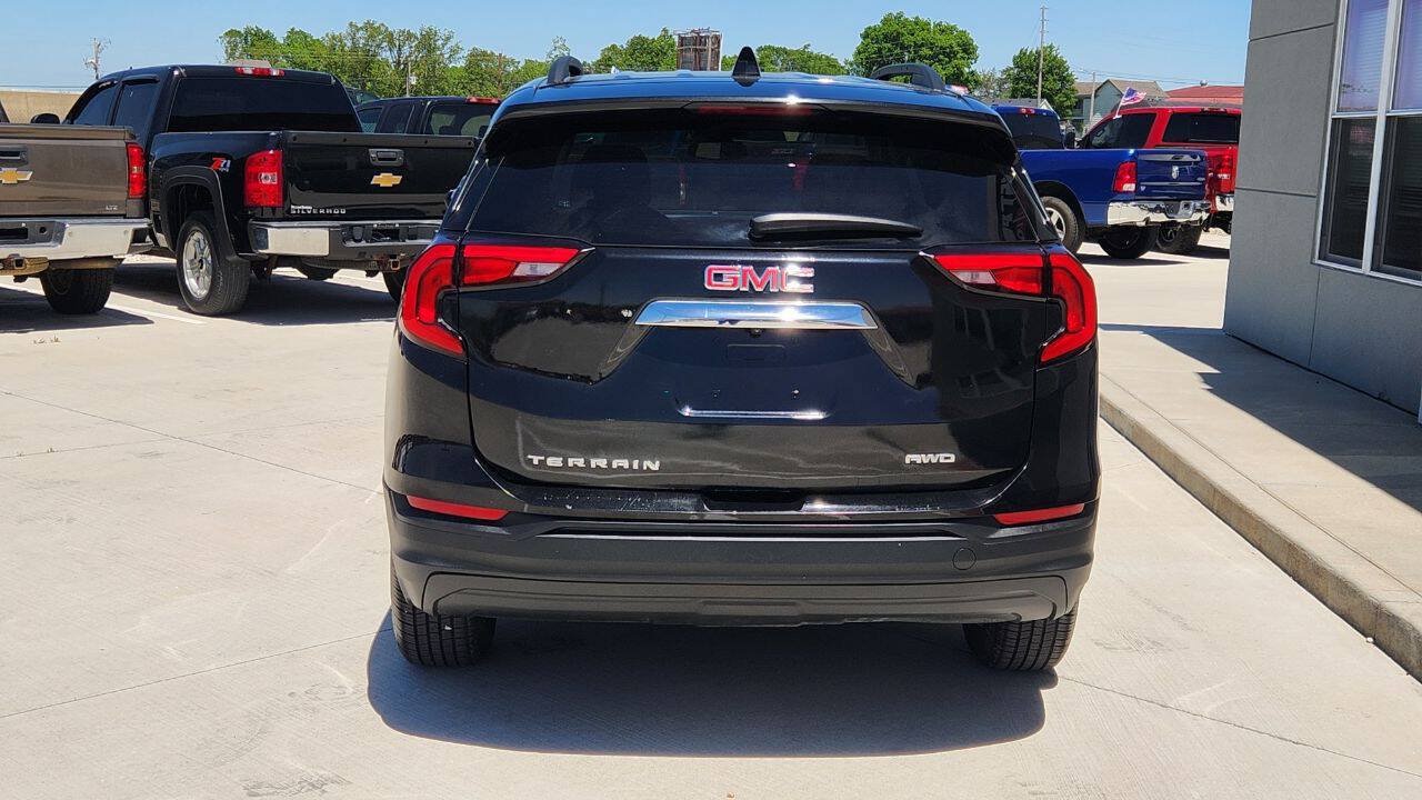Used 2021 GMC Terrain SLE w/ Driver Convenience Package AWD/4WD image 5