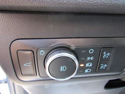 Used 2025 Ford Escape Platinum w/ Premium Technology Package AWD/4WD image 12