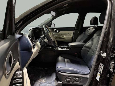 Used 2023 Kia Sorento SX Prestige image 5
