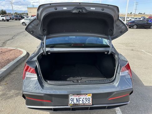 Used 2024 Hyundai Elantra Blue image 26