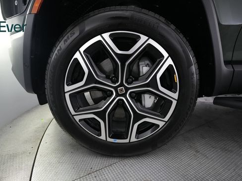 Used 2026 Rivian R1S Adventure AWD/4WD image 19